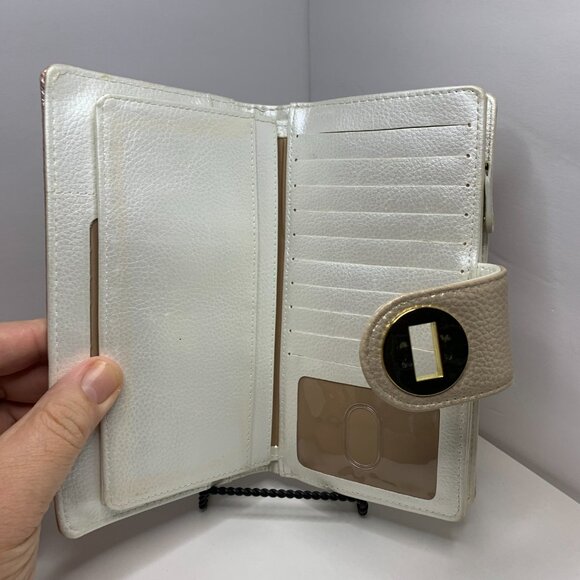 BUXTON Light Pink with Gold lock, Credit card holder. Lots of pockets. - Picture 6 of 6